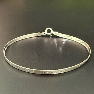 Vintage IBB 925 Italy Sterling Silver Herringbone 3mm Flat Chain 7” Bracelet